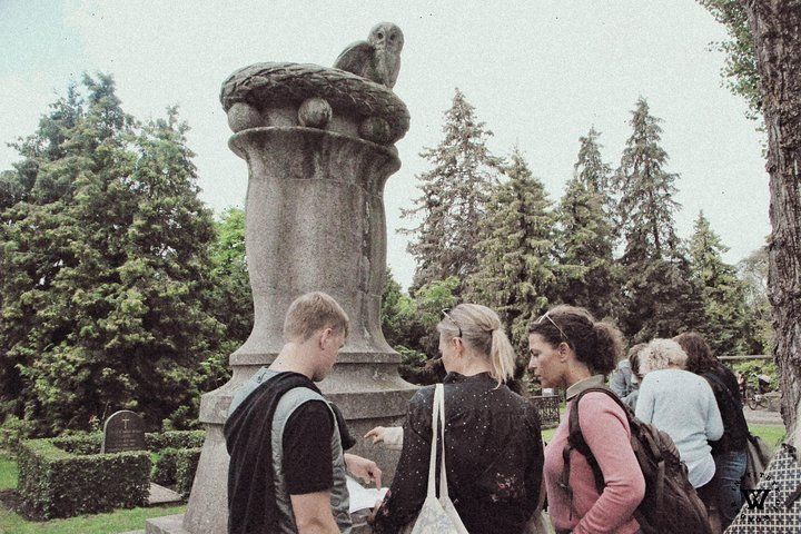 Skyggernes Bog, gådejagt på Assistens Kirkegård i København
